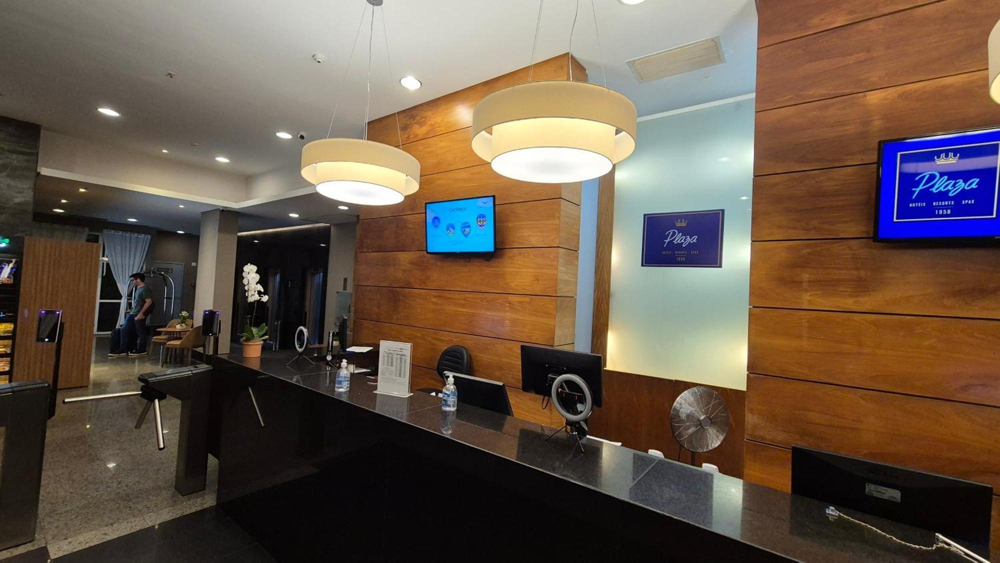 Plaza Barra First - Aparthotel *