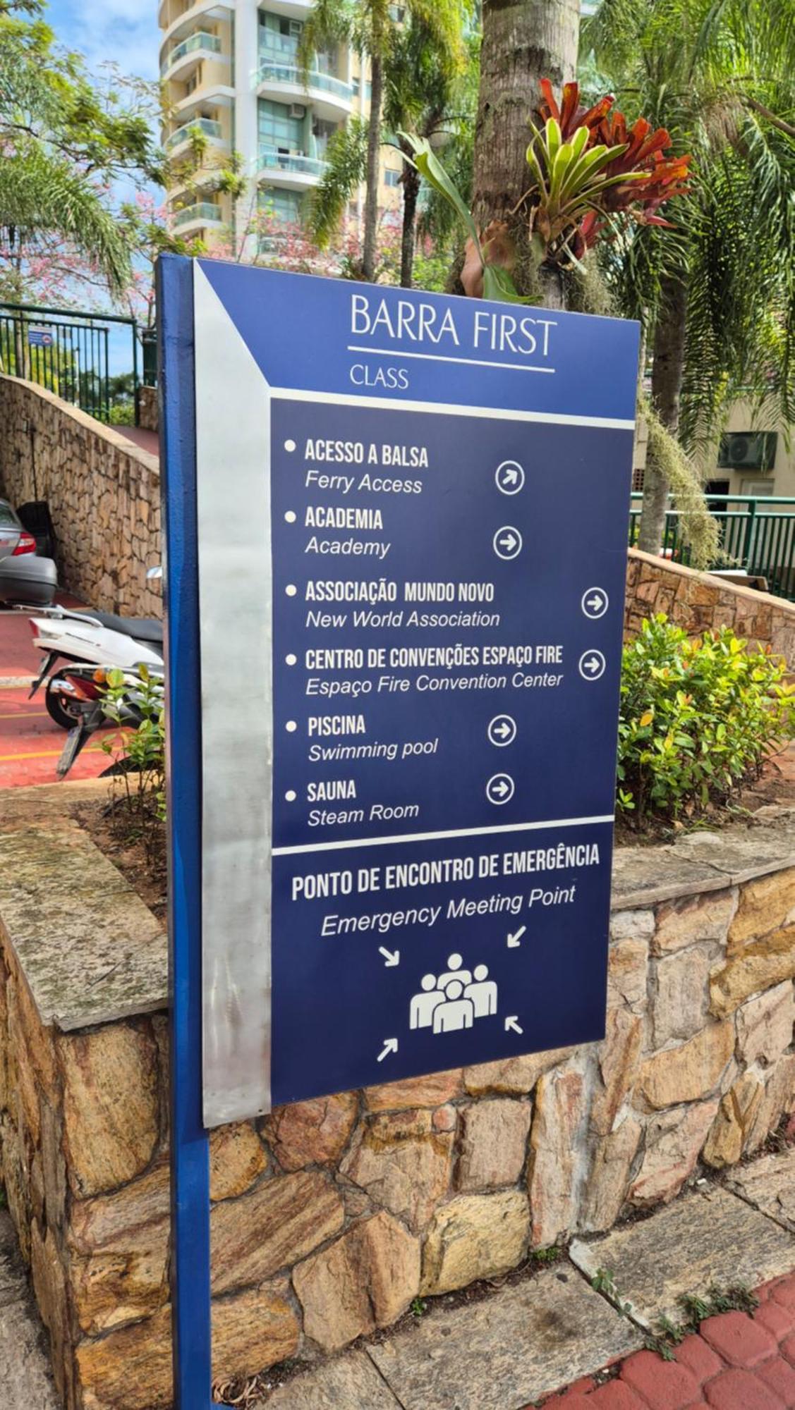 Plaza Barra First - Aparthotel *